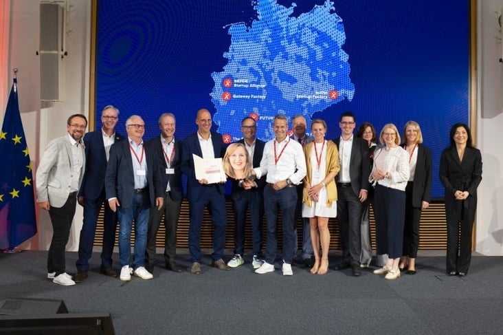 Starkes Signal für Start-ups im Rheinland: Die von der RWTH Aachen, der HHU Düsseldorf und den Gateway-Hochschulen unter Beteiligung der RH Köln getragene Gateway Factory wird mit einer Millionensumme vom Bund gefördert! Bildnachweis: Dominik Butzmann/Bundeswirtschaftsministerium
