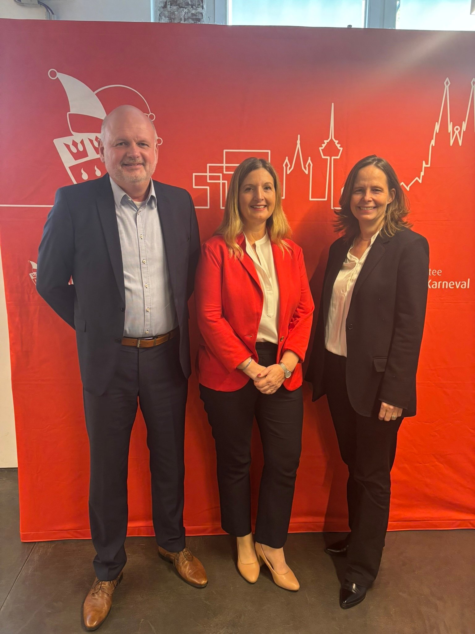 v.l.n.r.: Prof. Dr. Thomas Barth, Prof. Dr. Silke Schönert, Prof. Dr. Claudia Bornemeyer