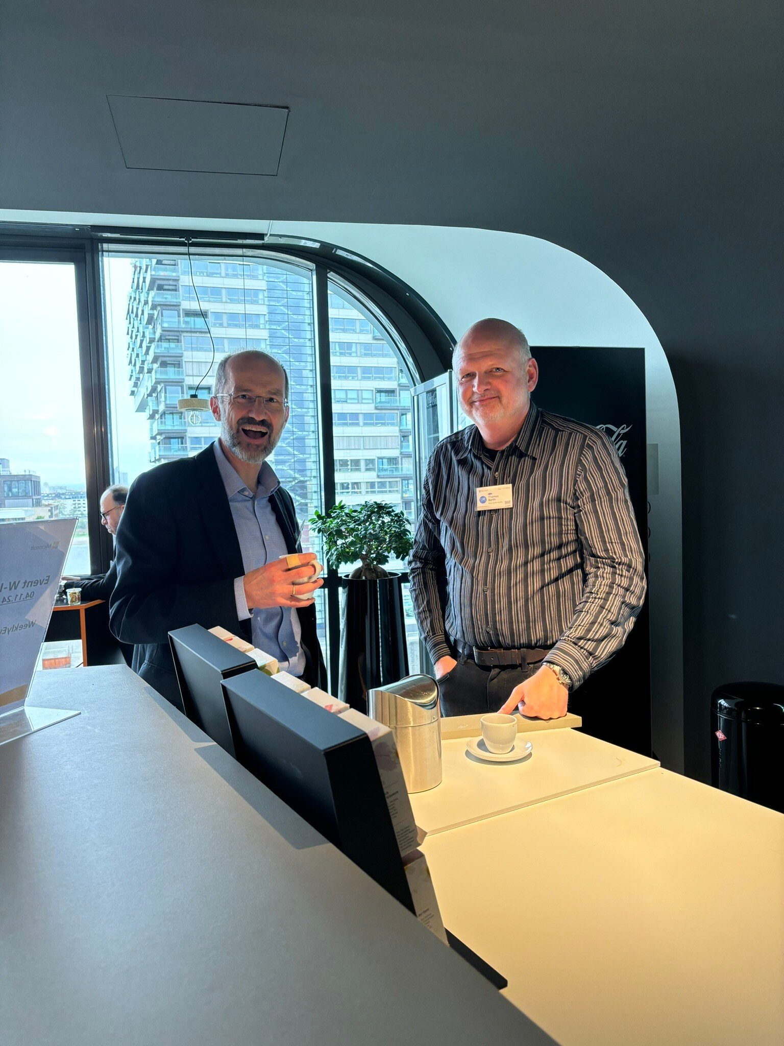 Persönlicher und fachlicher Austausch: Stephan George (Geschäftsführer der Rheinischen Stiftung für Bildung – das „Dach“ der RH) und Prof. Dr. Thomas Barth (Vizepräsident Portfolio und Internationales)