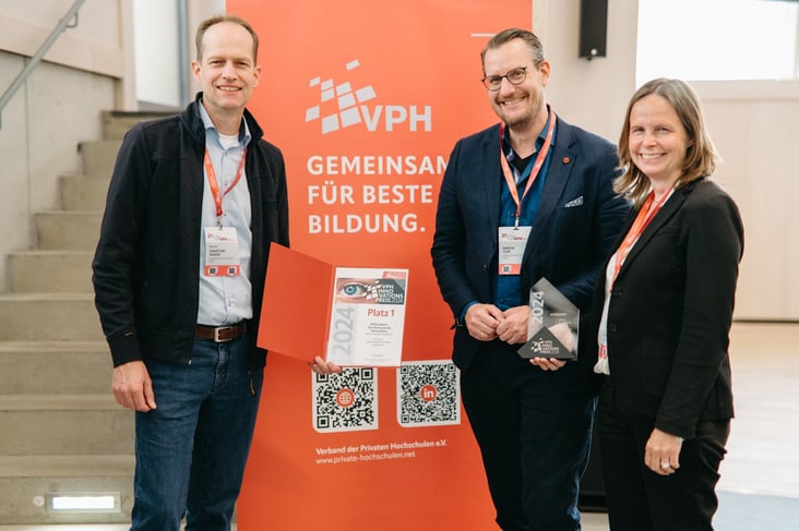 Foto v. l. n. r.: Prof. Dr. Sebastian Mader (RH/Poolhaus), Martin Topp (RH), Prof. Dr. Claudia Bornemeyer (RH)